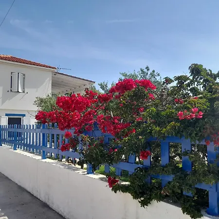The Blue Door * Ληξούρι